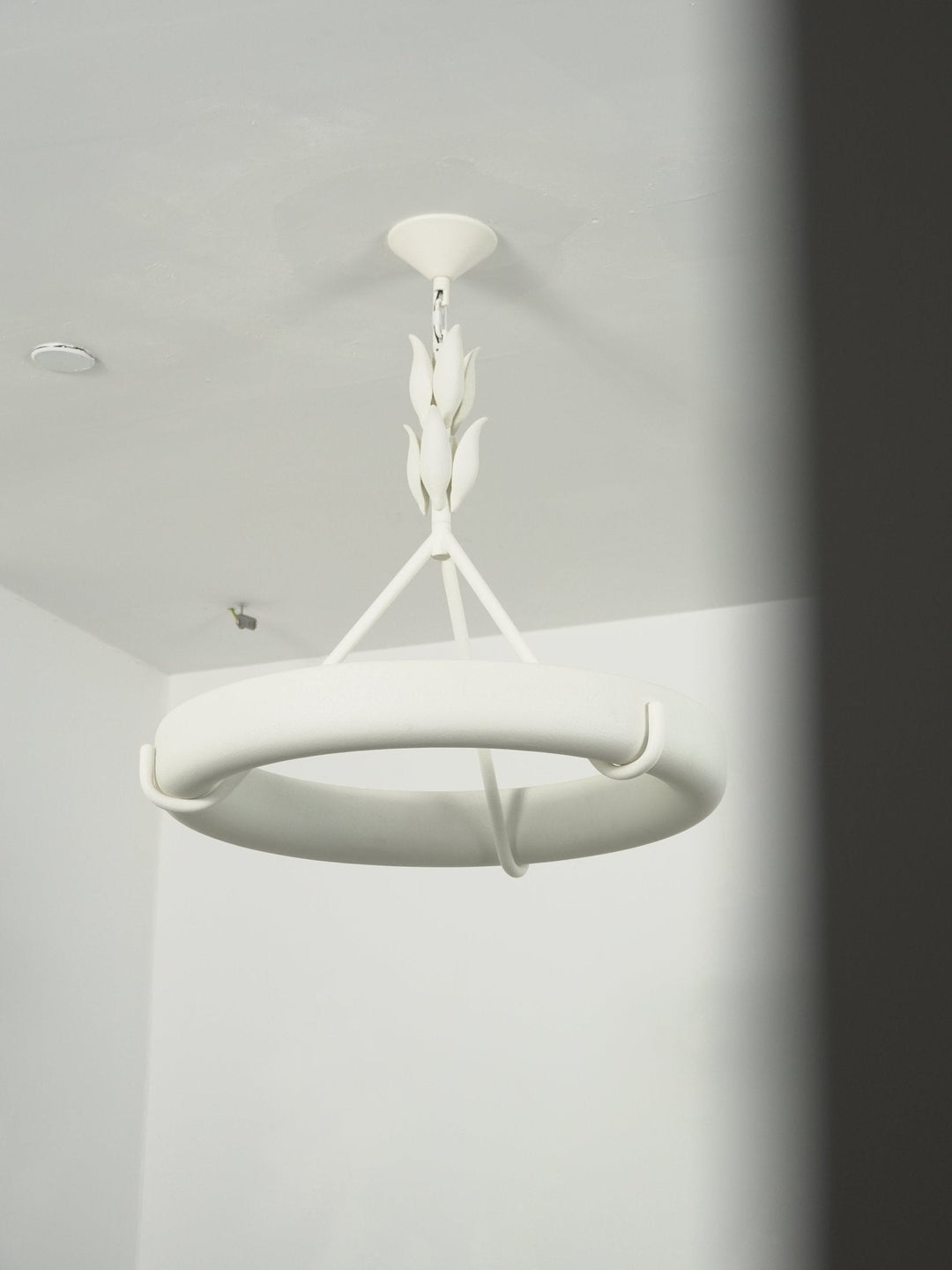 Sorarena lampadario in gesso