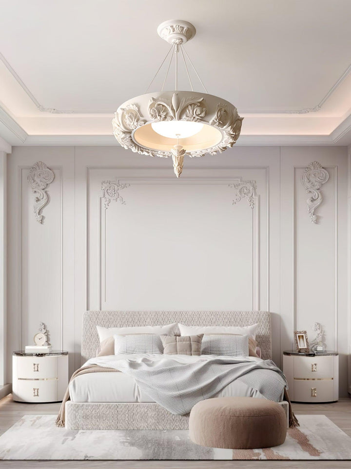 Rococo lampadario in composito di gesso e