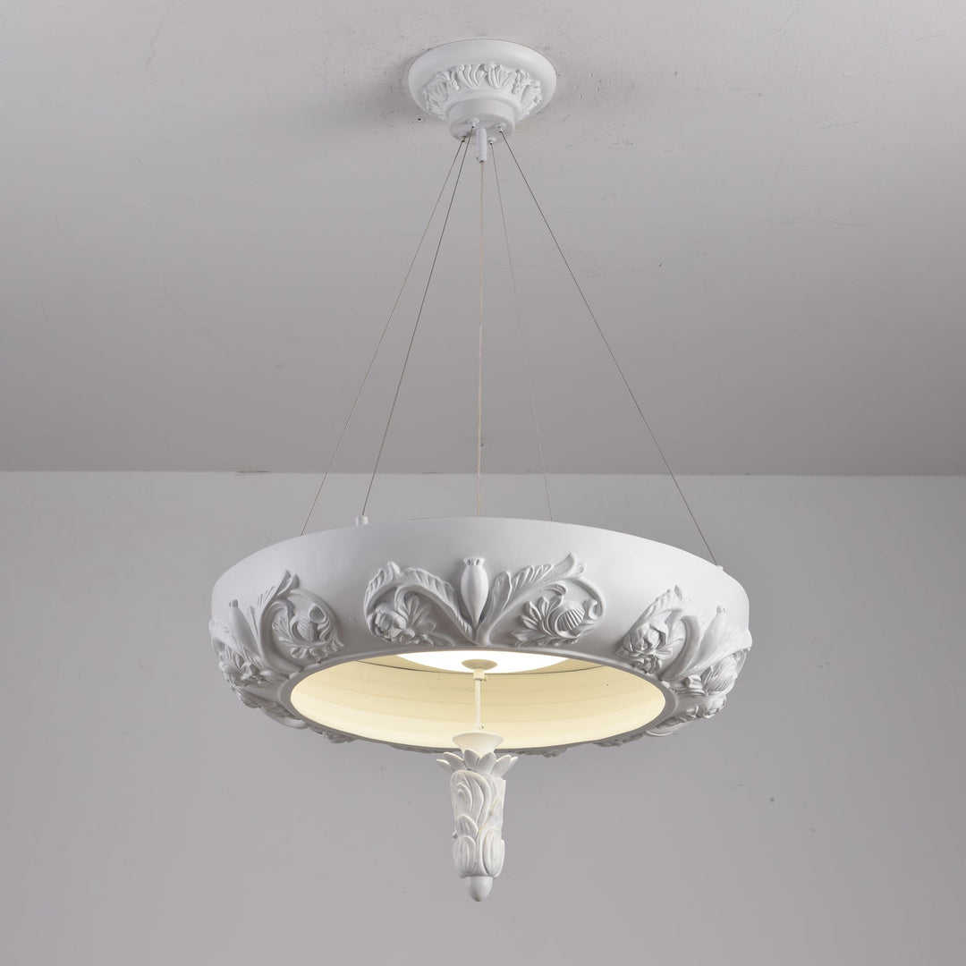 Rococo lampadario in composito di gesso e