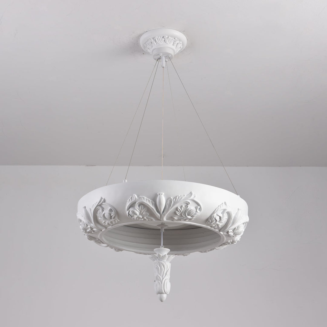 Rococo lampadario in composito di gesso e