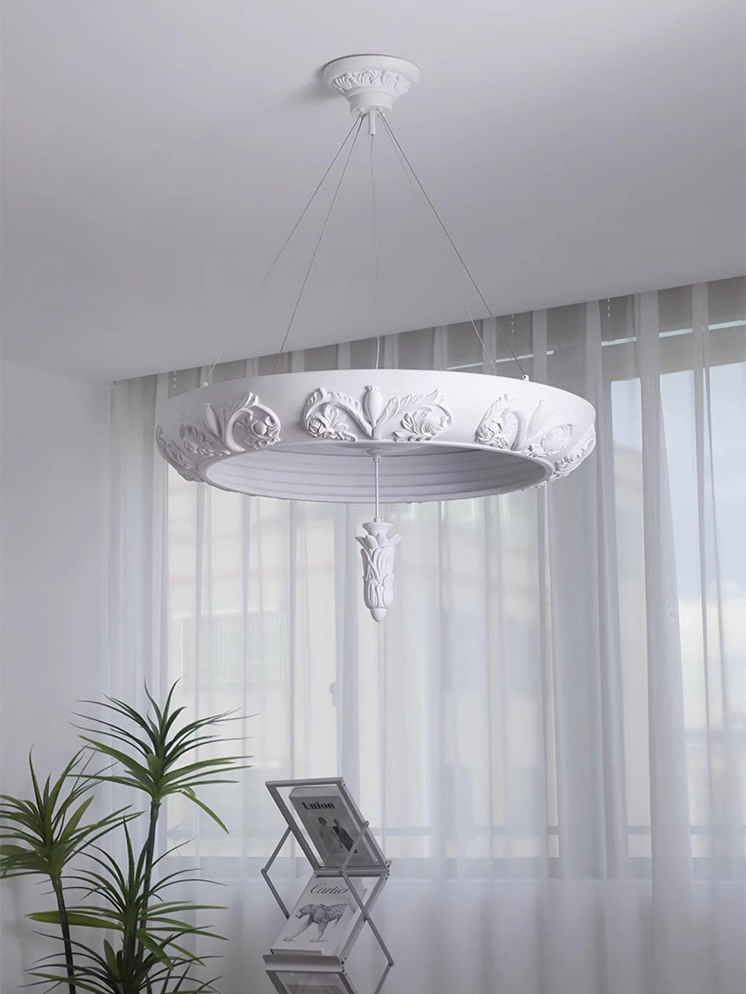 Rococo lampadario in composito di gesso e