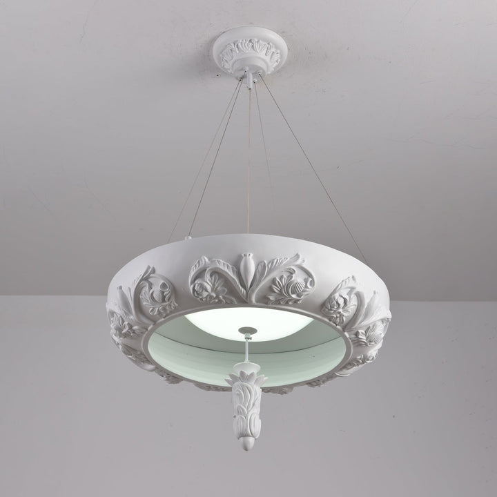 Rococo lampadario in composito di gesso e
