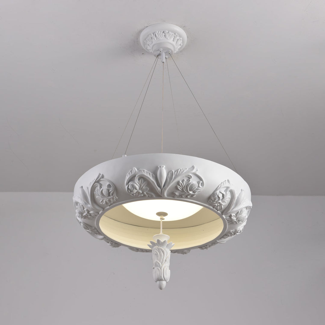 Rococo lampadario in composito di gesso e
