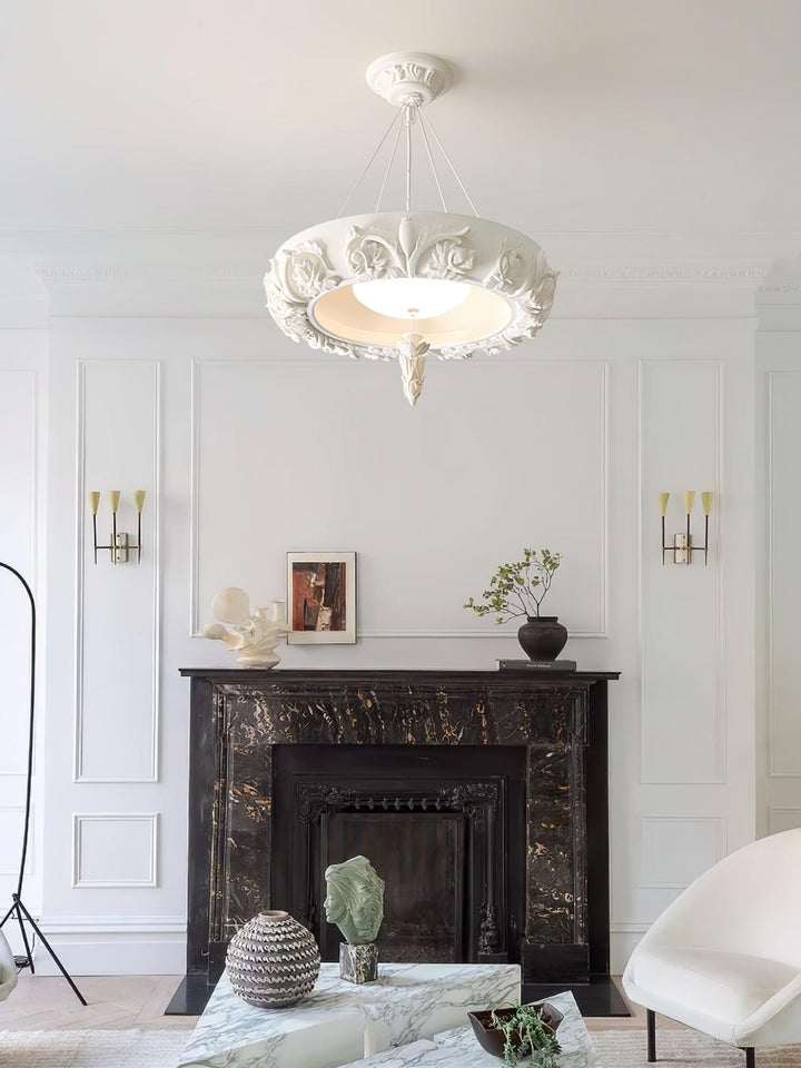 Rococo lampadario in composito di gesso e