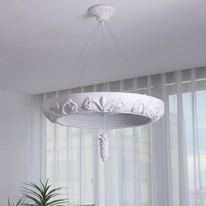 Rococo lampadario in composito di gesso e