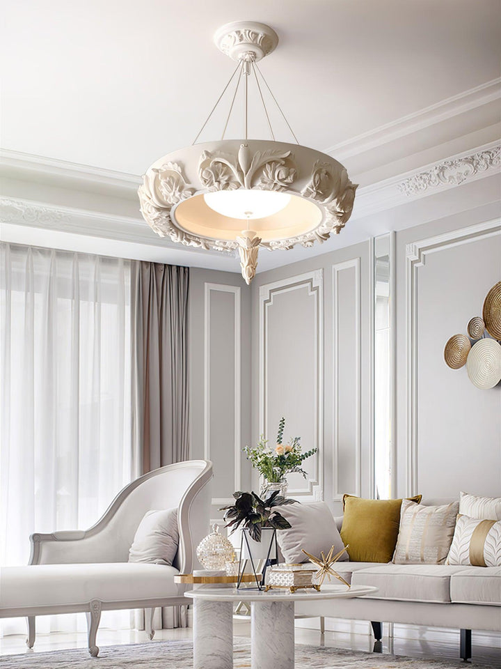 Rococo lampadario in composito di gesso e