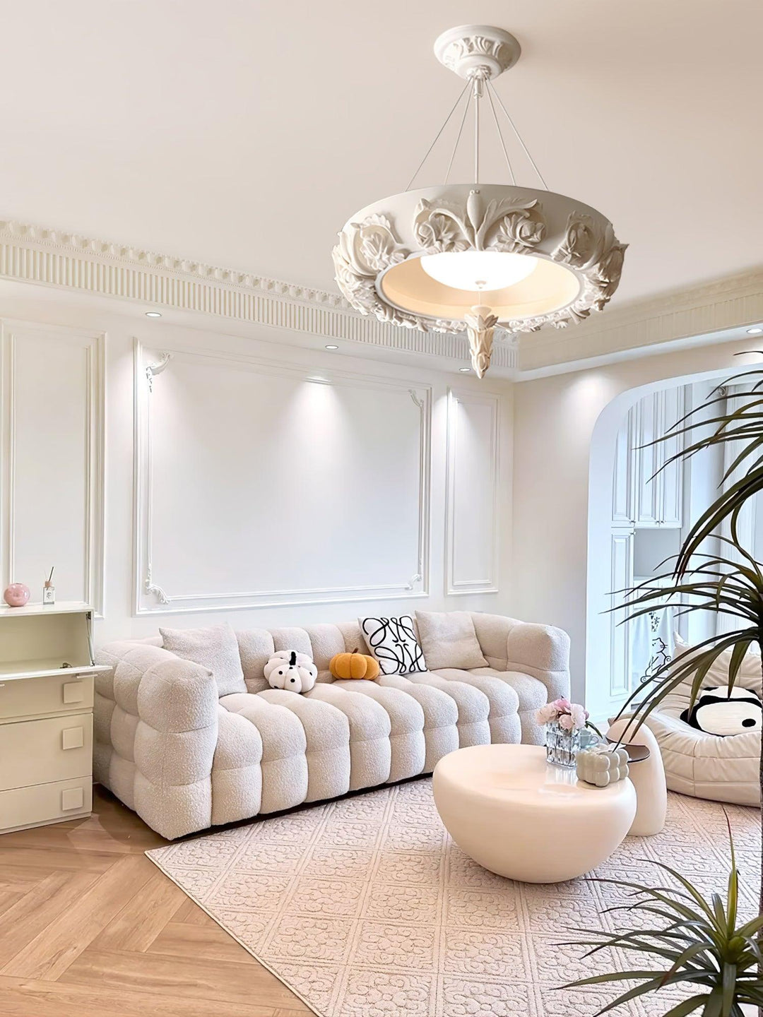 Rococo lampadario in composito di gesso e