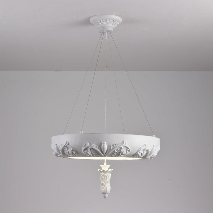 Rococo lampadario in composito di gesso e