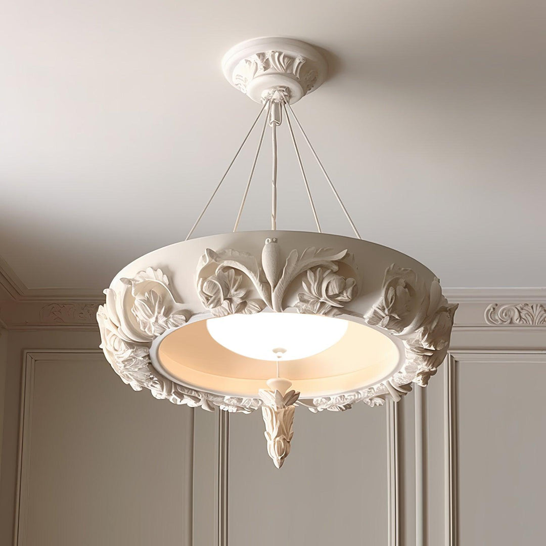 Rococo lampadario in composito di gesso e