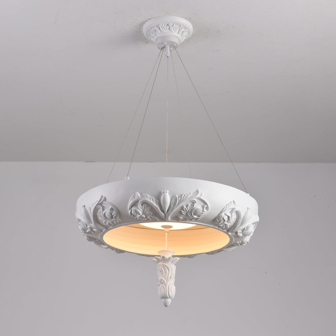 Rococo lampadario in composito di gesso e