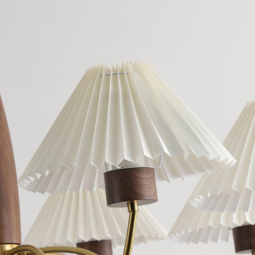 Rinalira lampadario in noce e ottone elegante