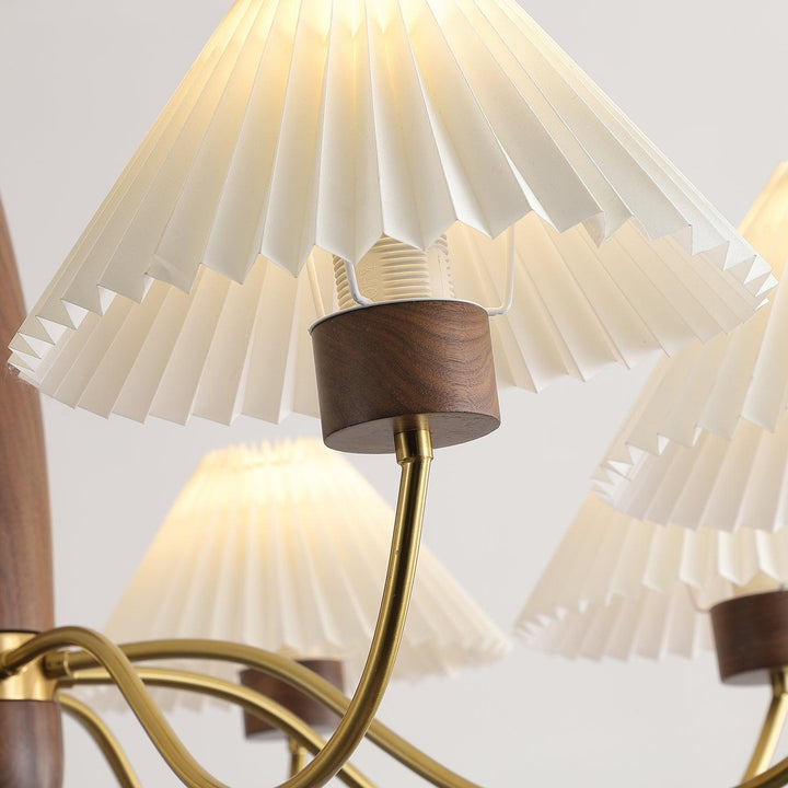 Rinalira lampadario in noce e ottone elegante