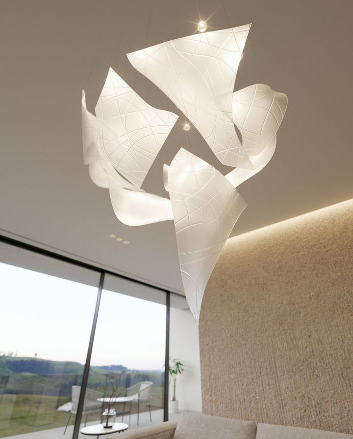 Alnoror lampada a sospensione dorata dal design scultoreo