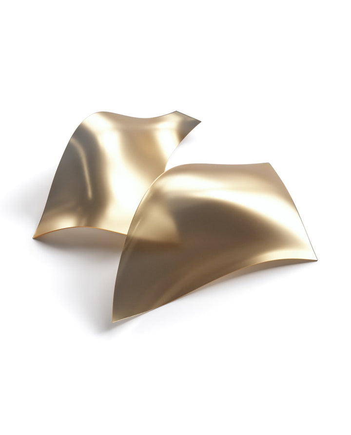 Alnoror lampada a sospensione dorata dal design scultoreo