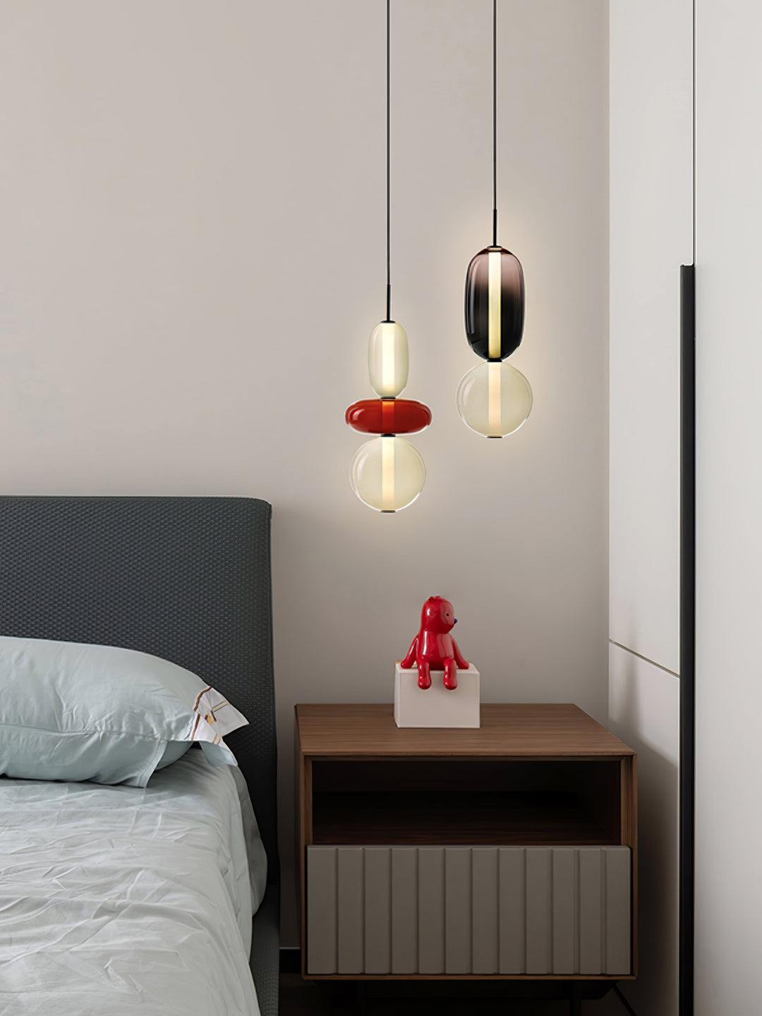 Lioraena lampada a sospensione con capsule in vetro colorato a grappolo