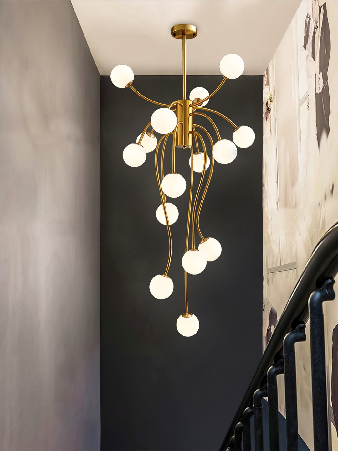 Astralyn lampadario globo in ottone