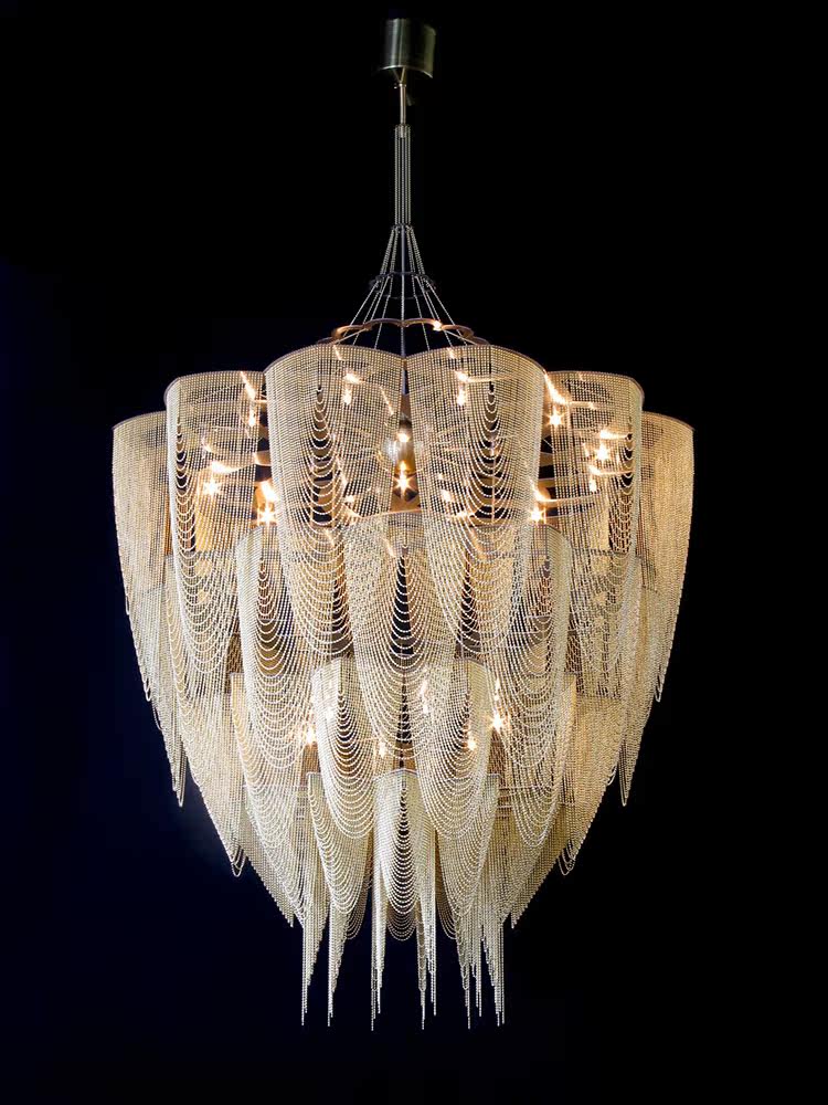 Fereraria lampadario Cascade Catena in Alluminio