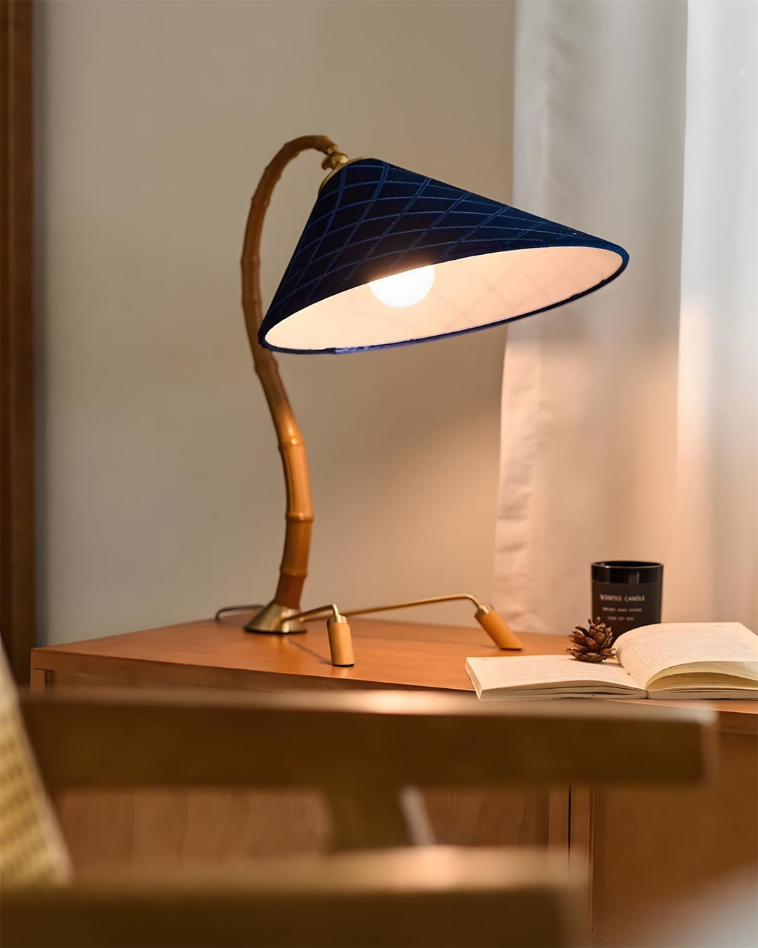 Viraisette lampada da tavolo