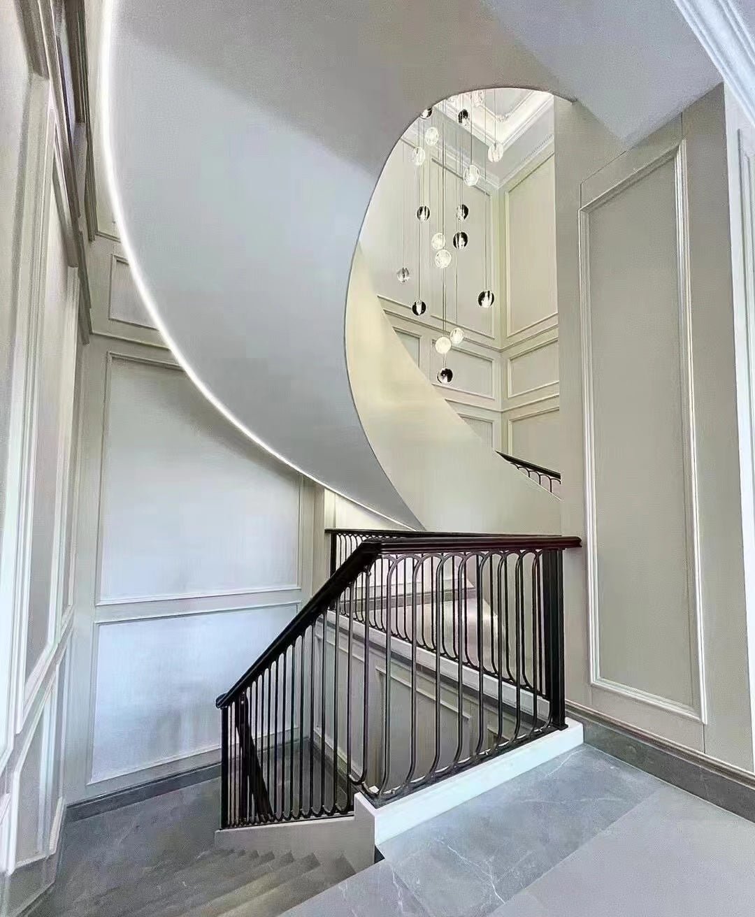 Celestial Orbit Cascade lampadario