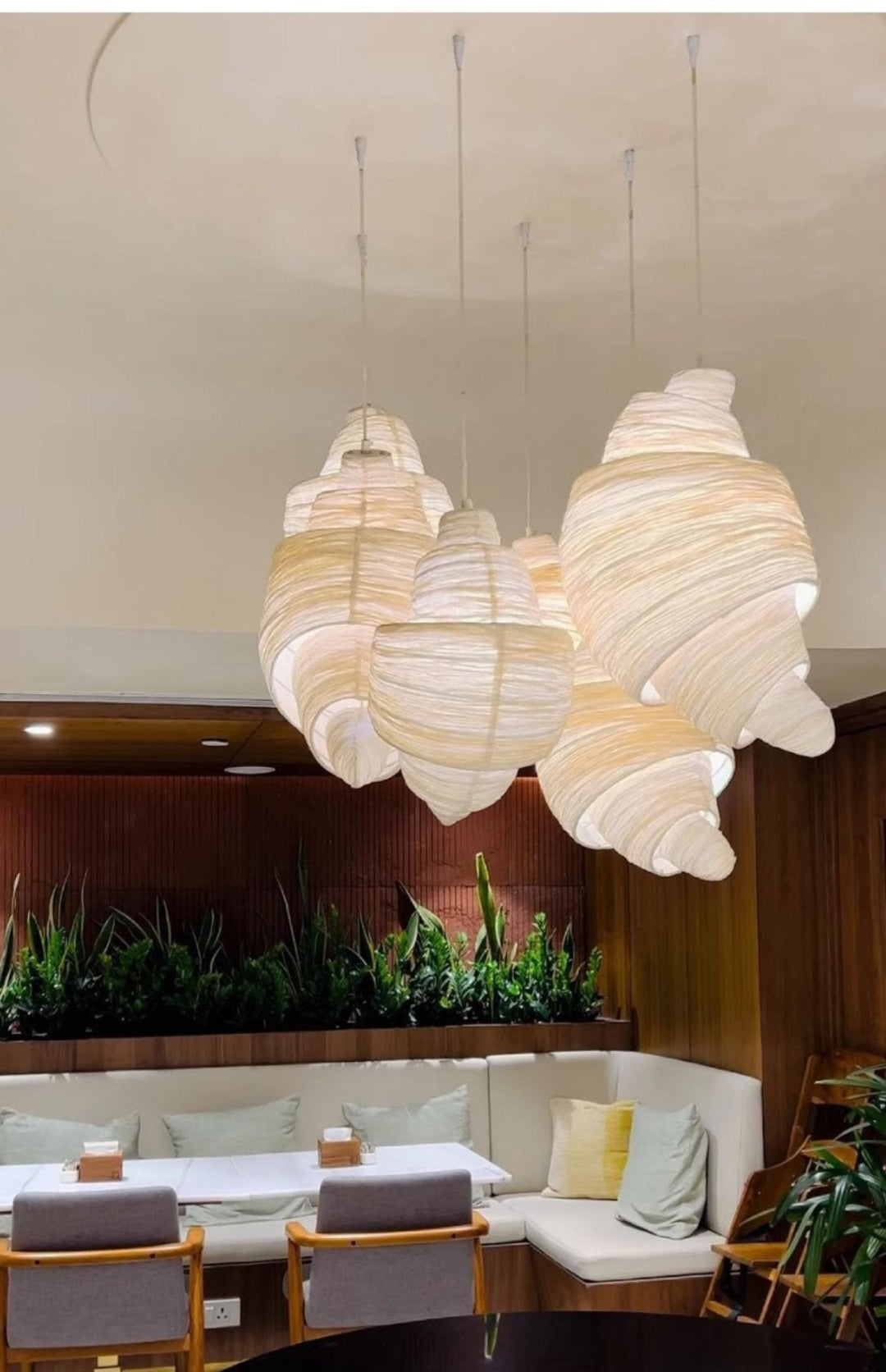Croissant lampada a sospensione in tessuto