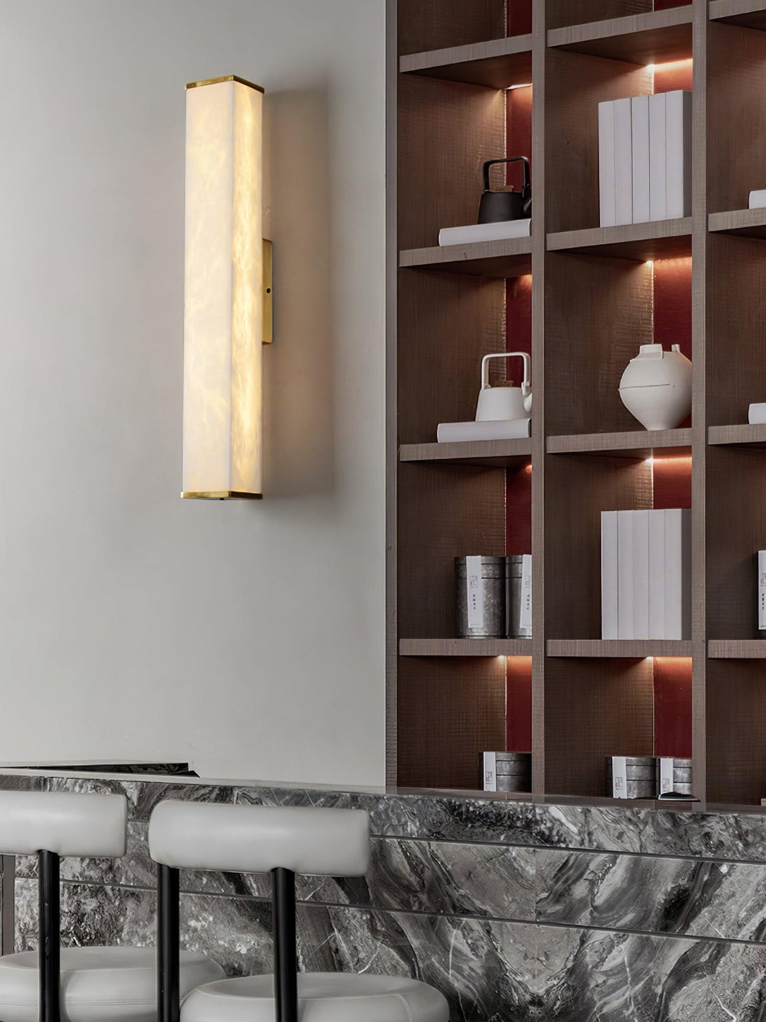 Vithaira Alabaster Linear Wall Lamp - Neutralighting