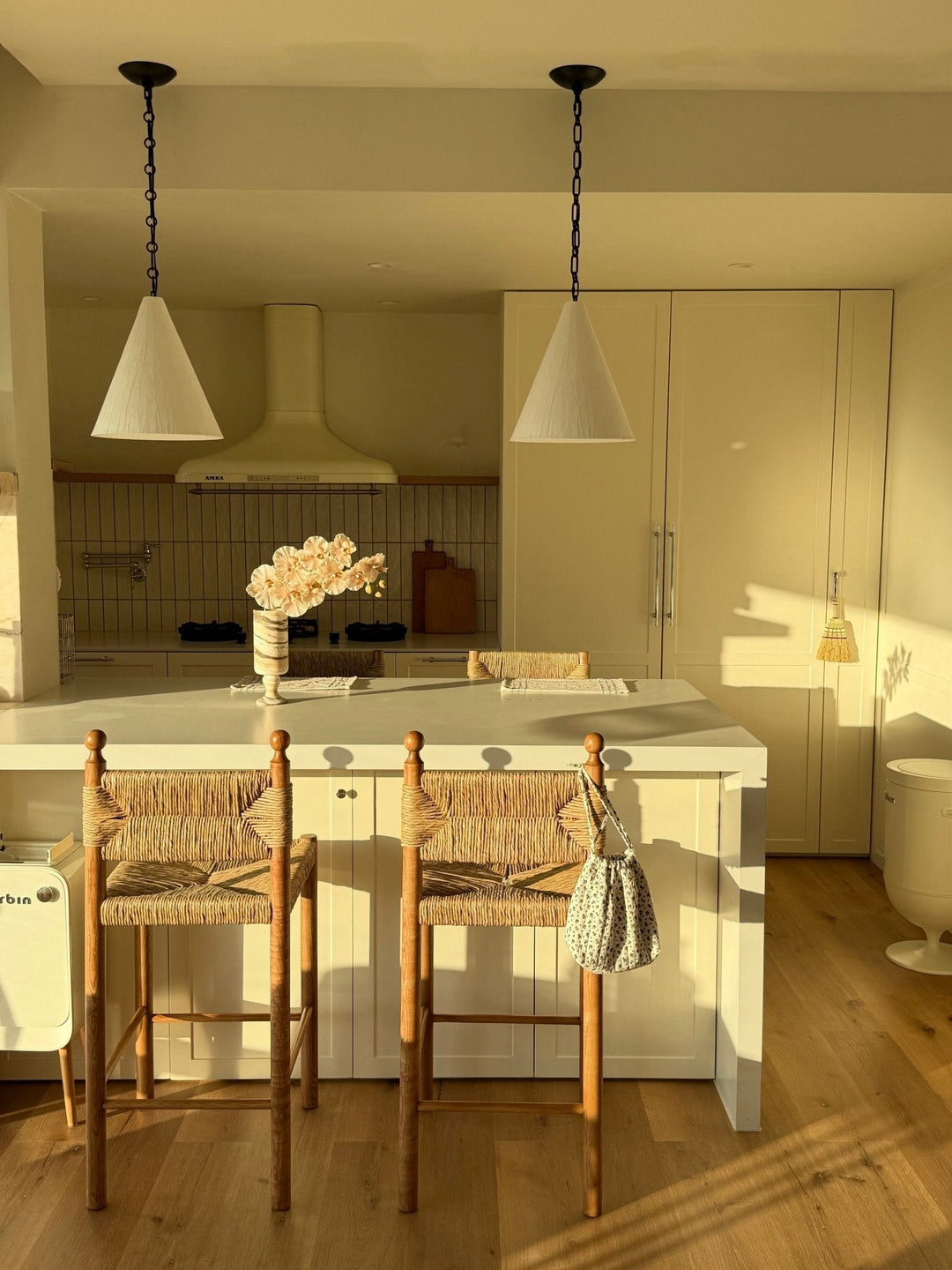 Terierina lampada a sospensione con Paralume a Cono in gesso