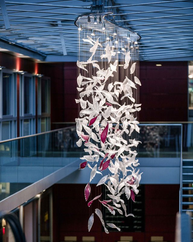 Zathaara lampadario Forma Piuma in vetro
