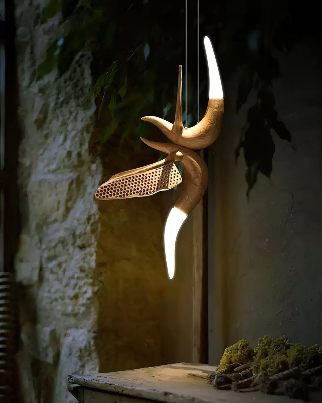 Elsilor lampada a sospensione Avian-Inspired in legno