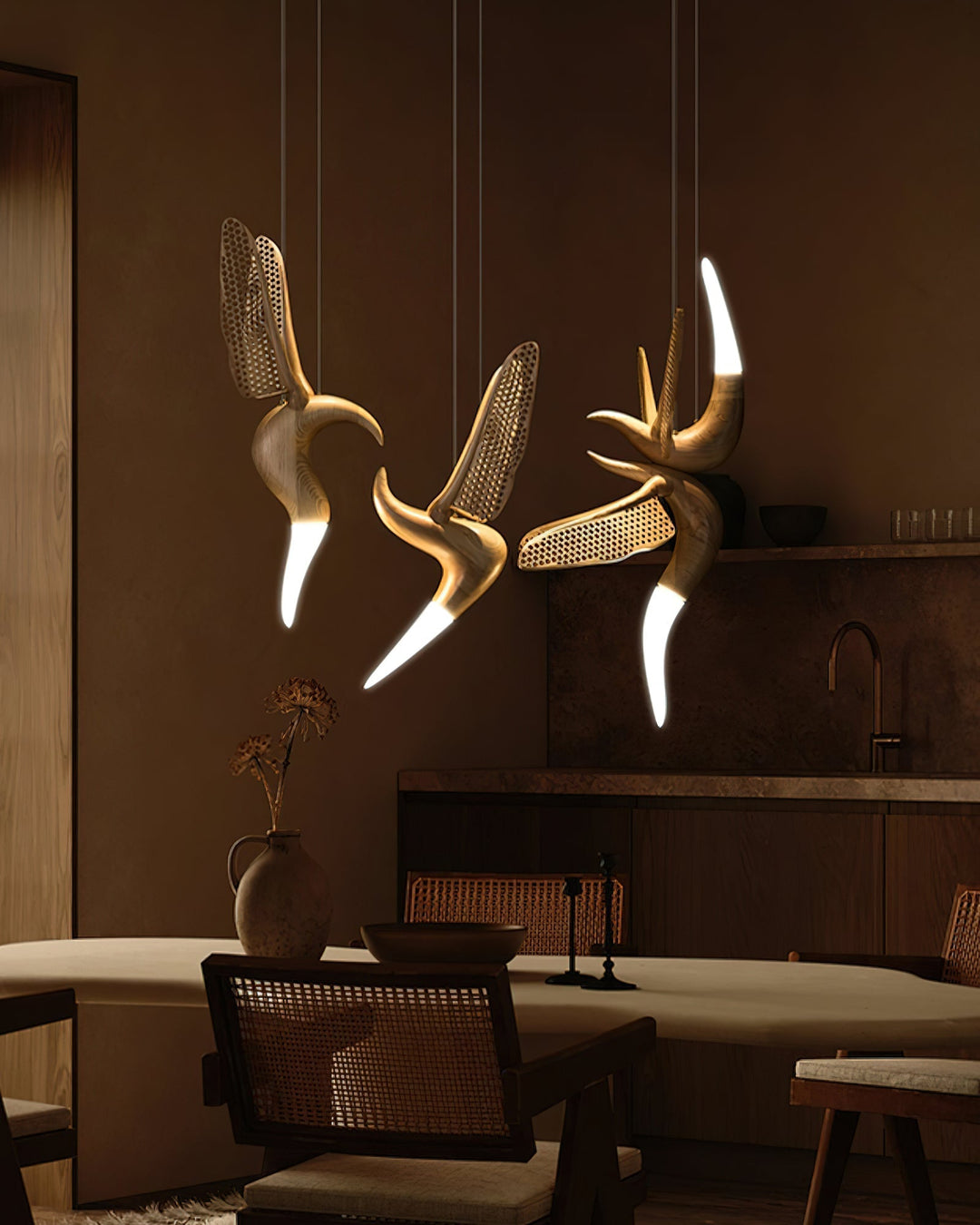 Elsilor lampada a sospensione Avian-Inspired in legno