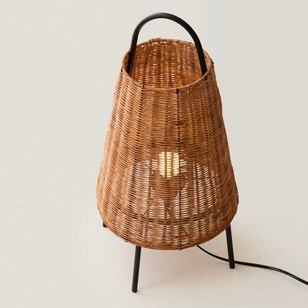 Ravora lampada da tavolo in rattan naturale stile costiero