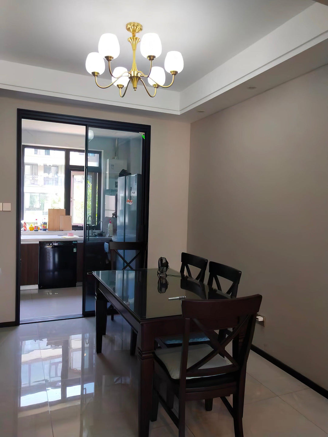 Celenian lampadario ottone Antico vetro bianco