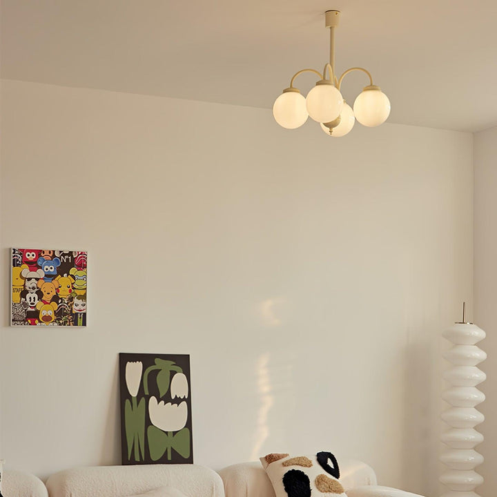 Velaora lampadario in vetro opaco crema a globo