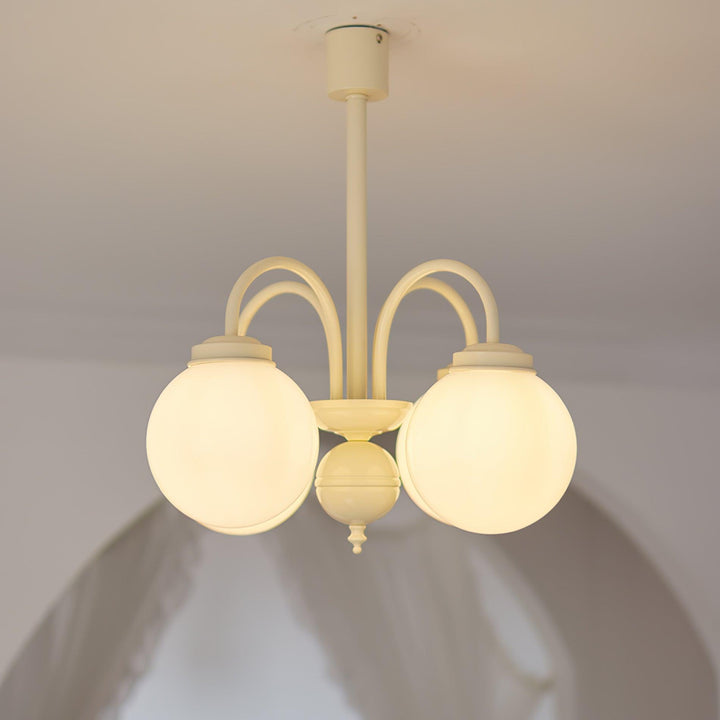 Velaora lampadario in vetro opaco crema a globo