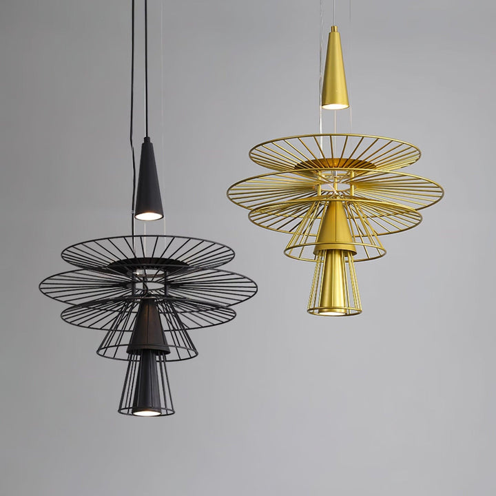Lampadario a struttura filare stratificata con effetto scultoreo, audace e moderno