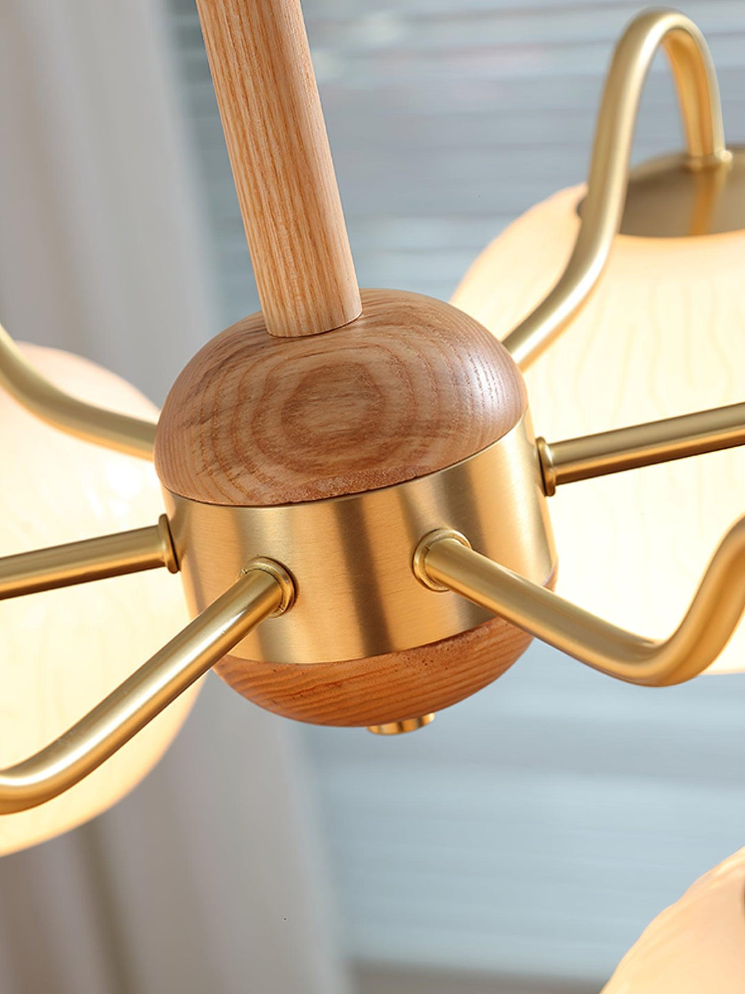 Elyra lampadario elegante in legno