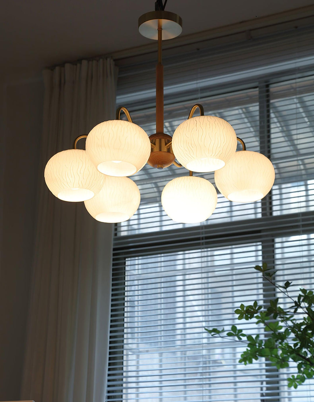 Elyra lampadario elegante in legno