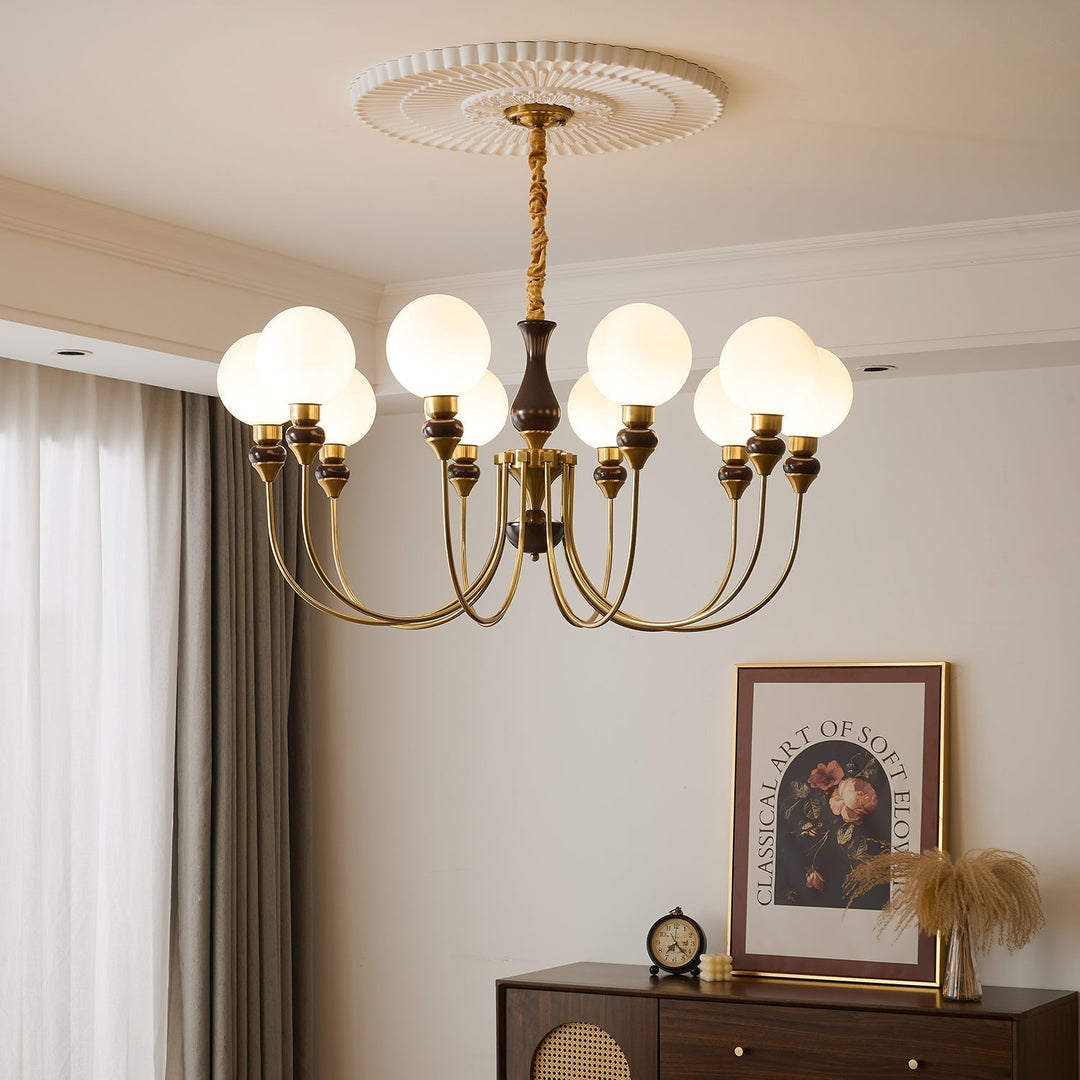 Eiruella lampadario Bracci in ottone globi in vetro Smerigliato