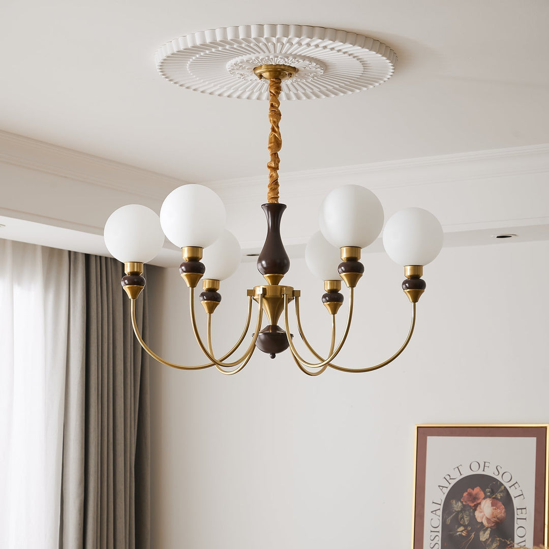 Eiruella lampadario Bracci in ottone globi in vetro Smerigliato