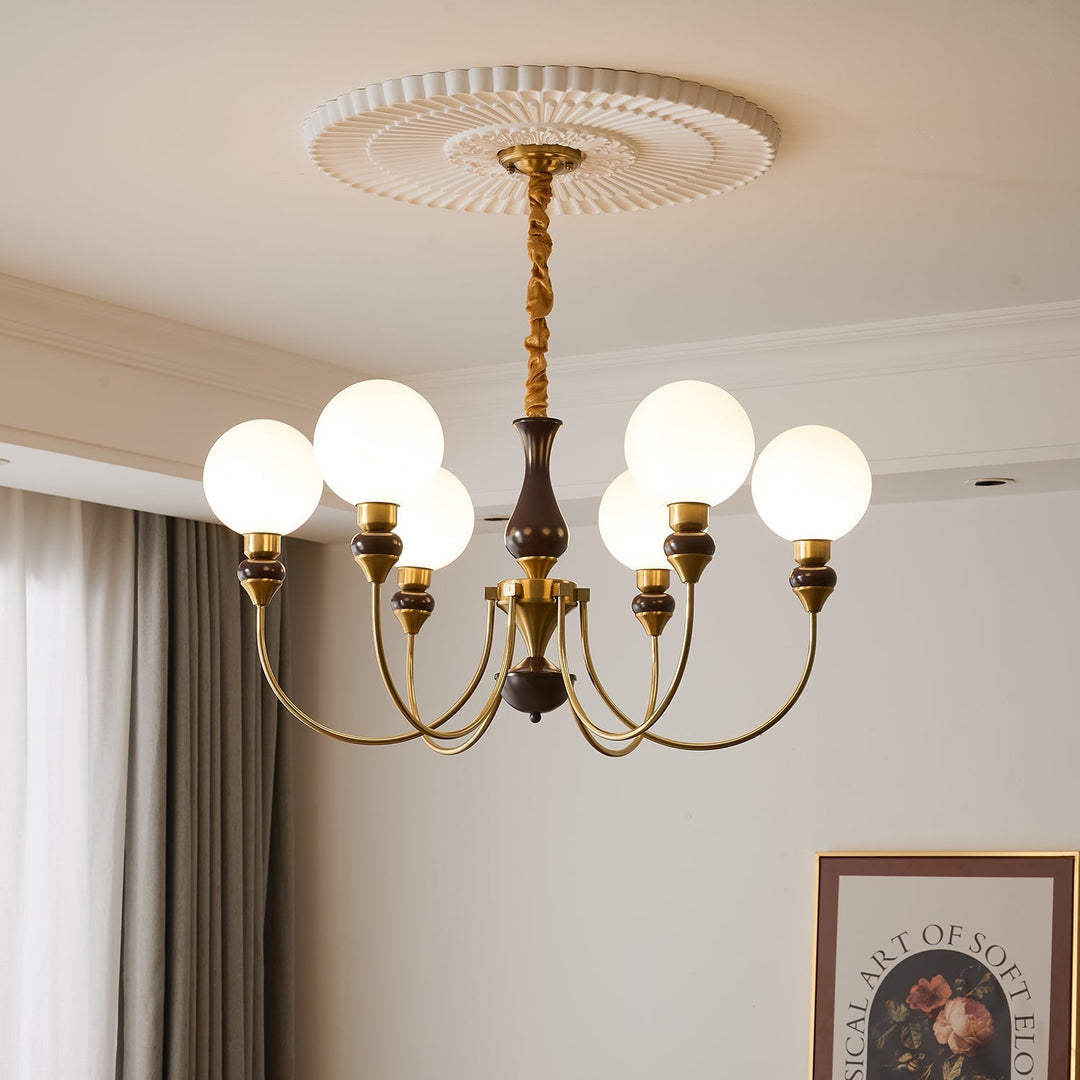 Eiruella lampadario Bracci in ottone globi in vetro Smerigliato