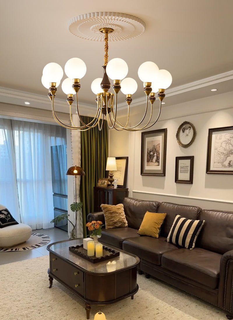 Eiruella lampadario Bracci in ottone globi in vetro Smerigliato
