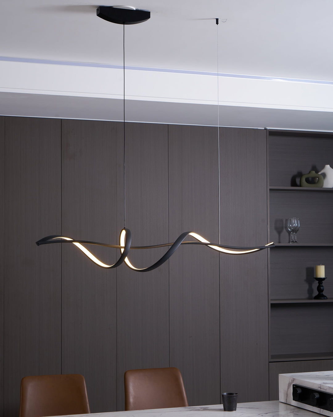 Calelina lampada a sospensione moderna in nero con LED a Forma d&