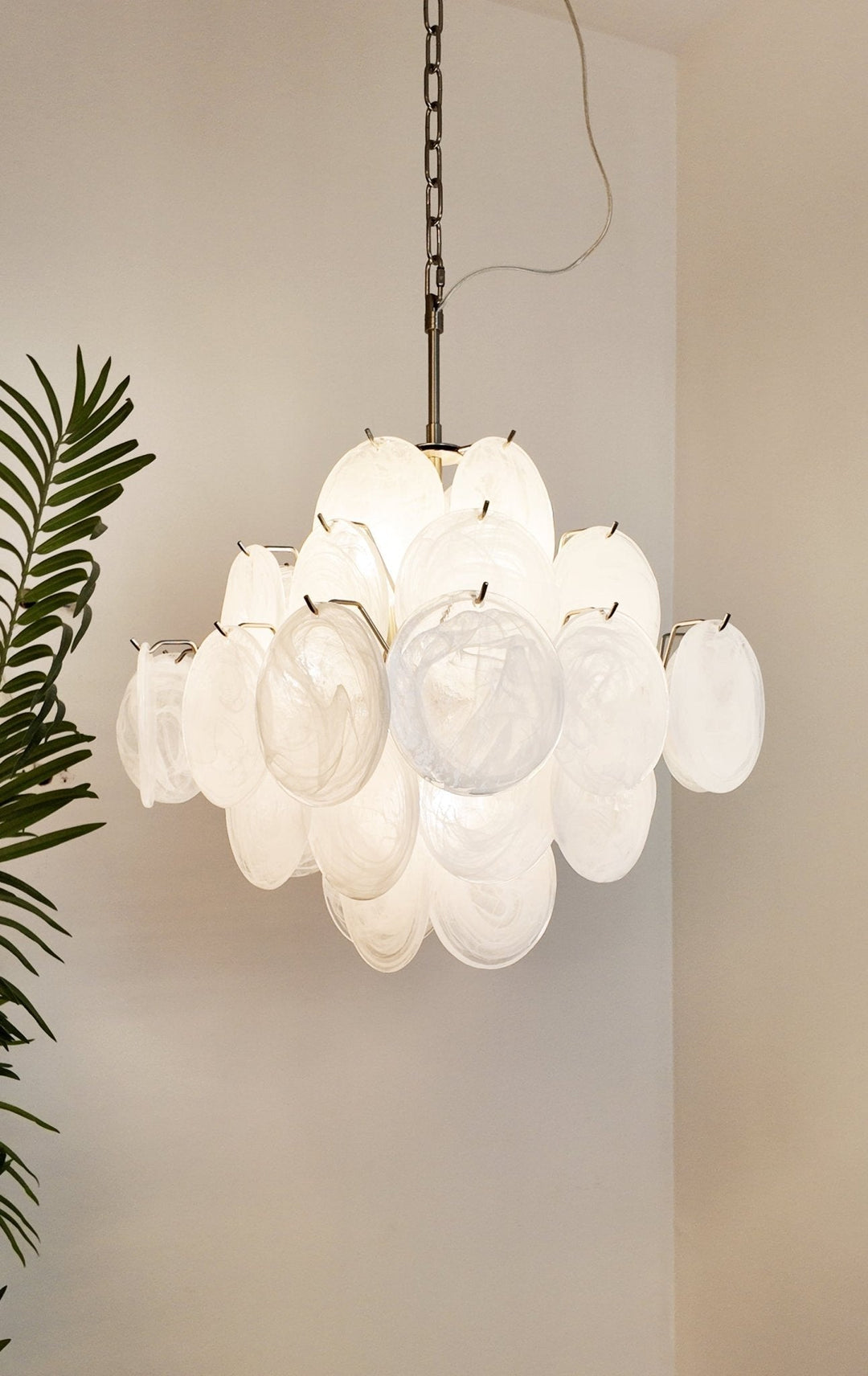 Liorinelle lampadario in vetro bianco Murano a Disco grappolo