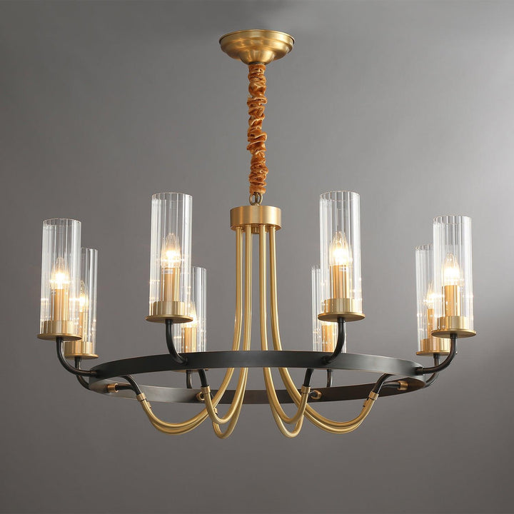 Lampadario con cornice rotonda nera e bracci in ottone, paralumi a coste in vetro