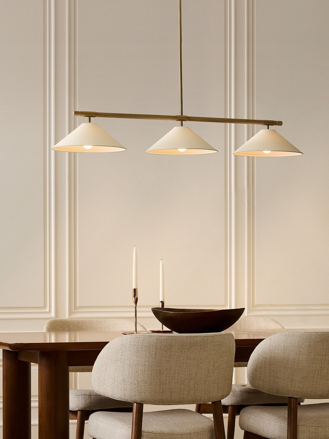 Linen lampadario lineare a Cono