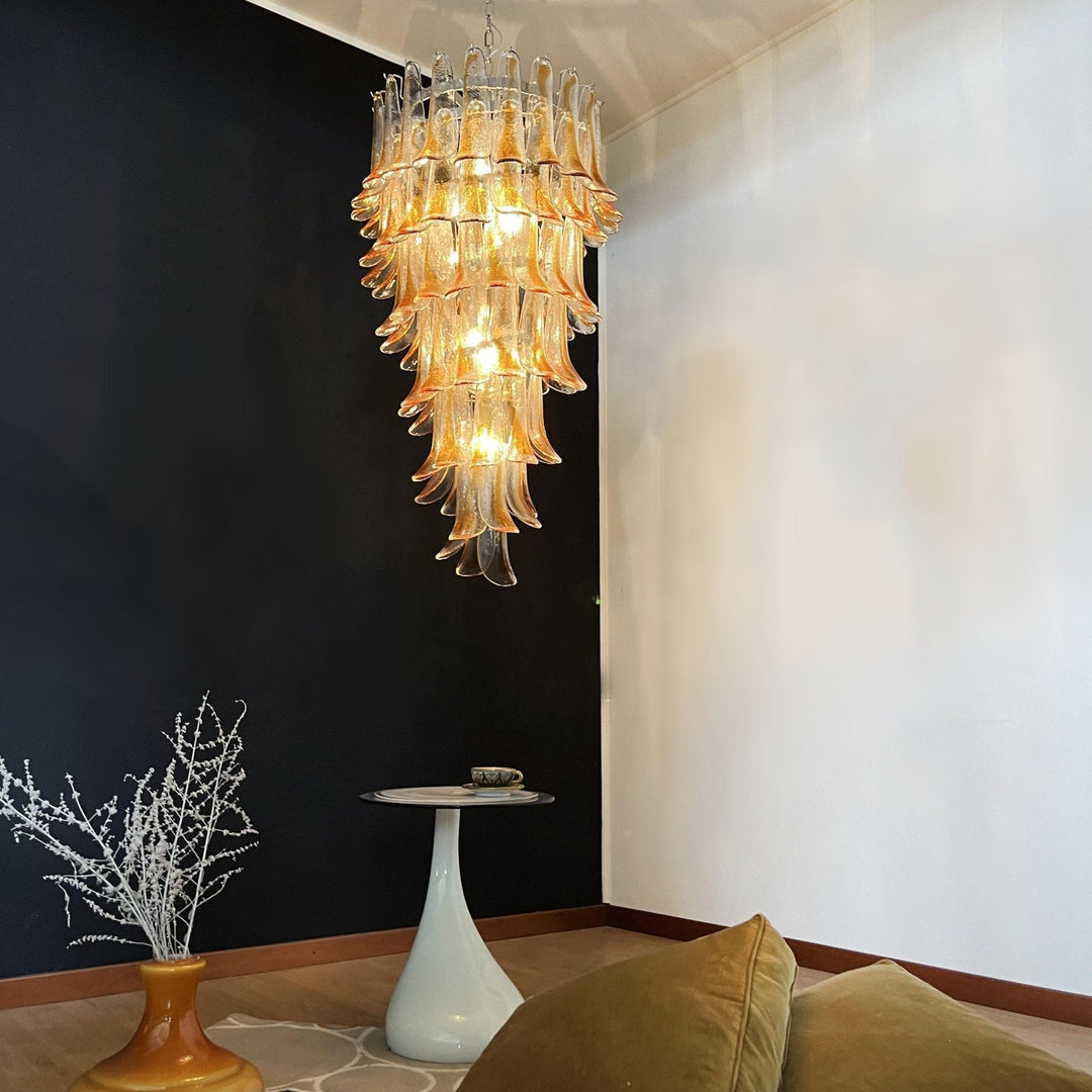 Eirinira lampadario petali in vetro di Murano dorato a Cascata Stratificata