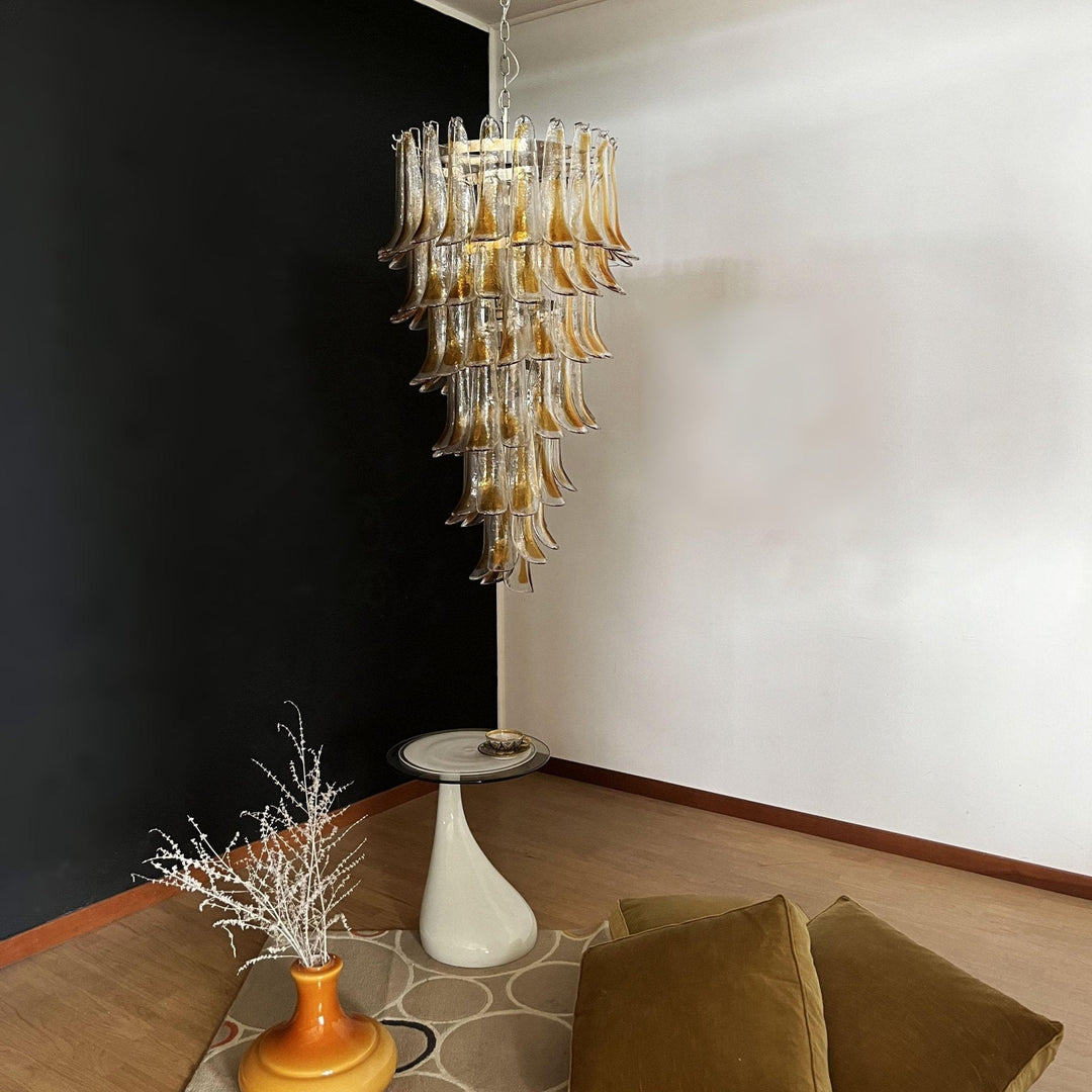 Eirinira lampadario petali in vetro di Murano dorato a Cascata Stratificata