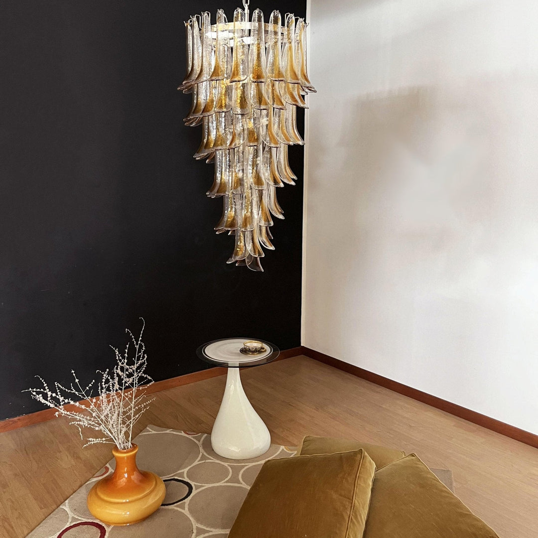 Eirinira lampadario petali in vetro di Murano dorato a Cascata Stratificata