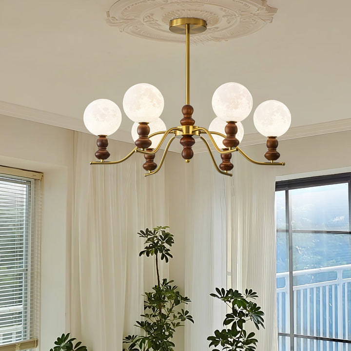 Elvivira lampadario in ottone e legno con globi Lunari Eleganti