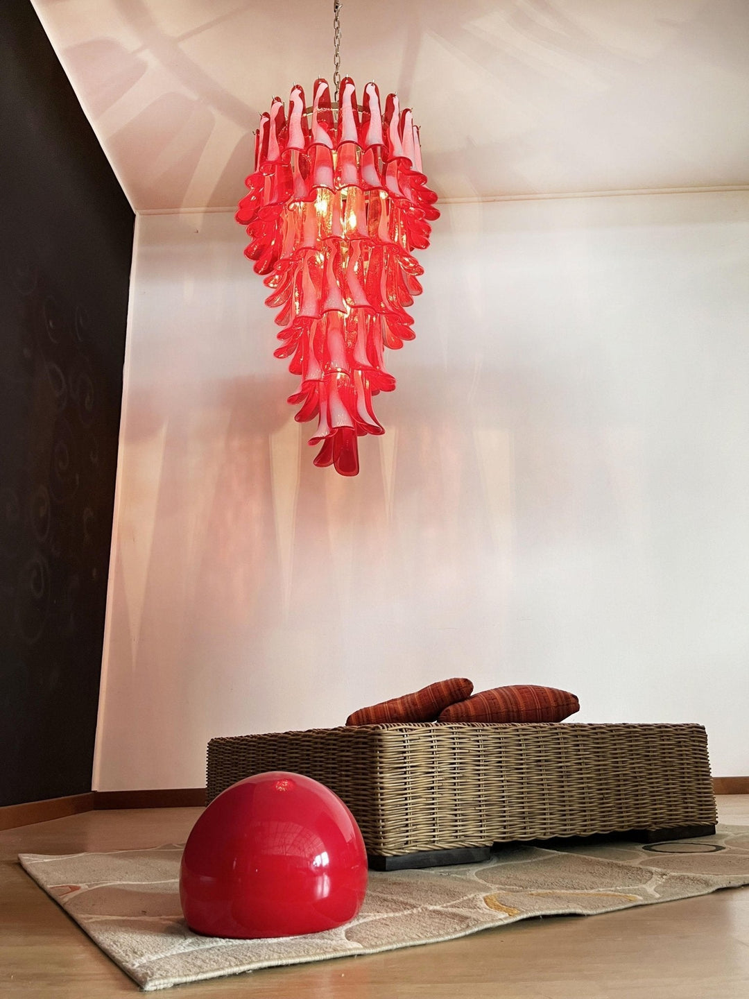 Viraisira lampadario Rosso bianco petali a Spirale Murano