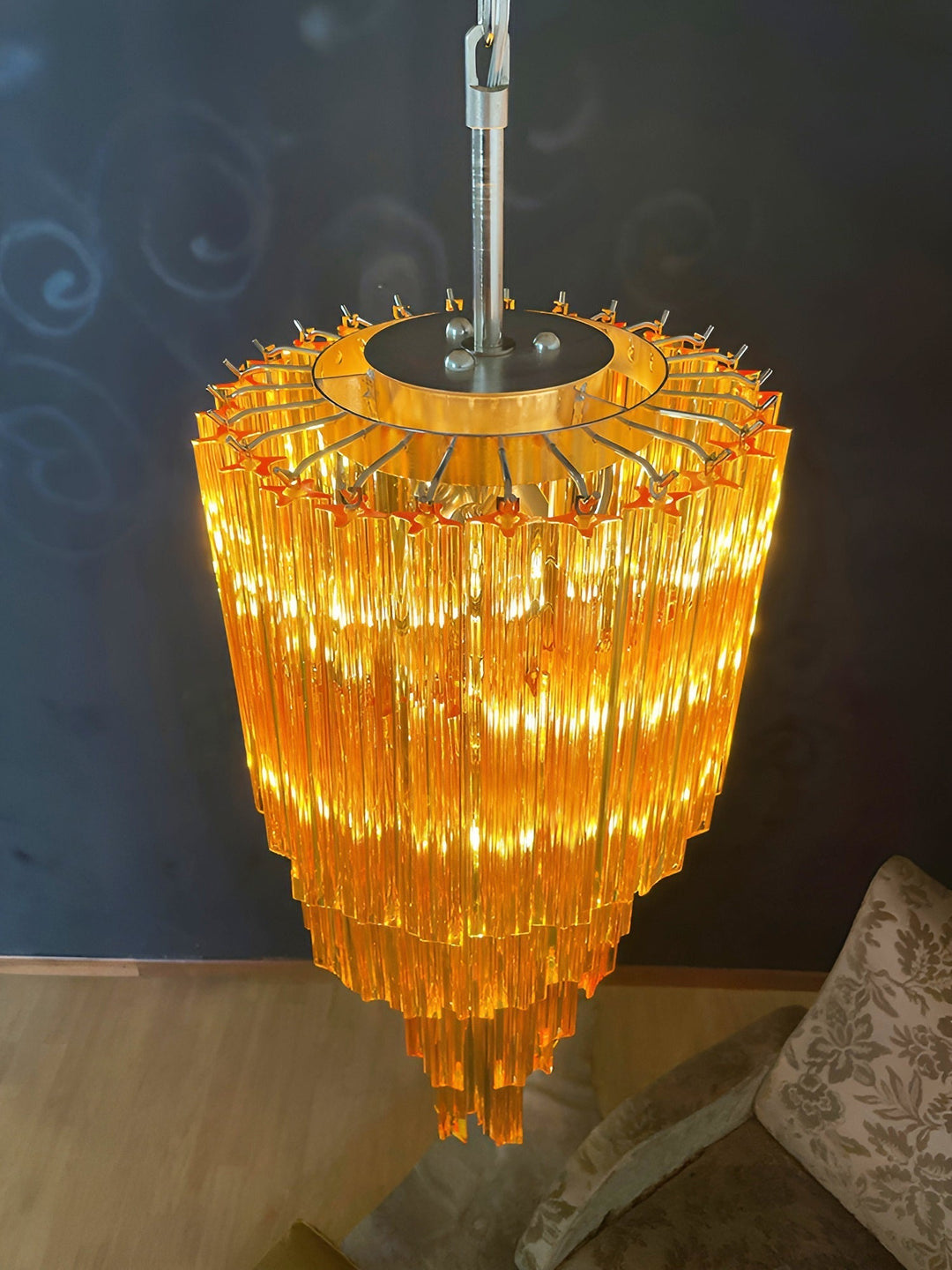 Reninelle lampadario a spirale con prismi rosa stratificati